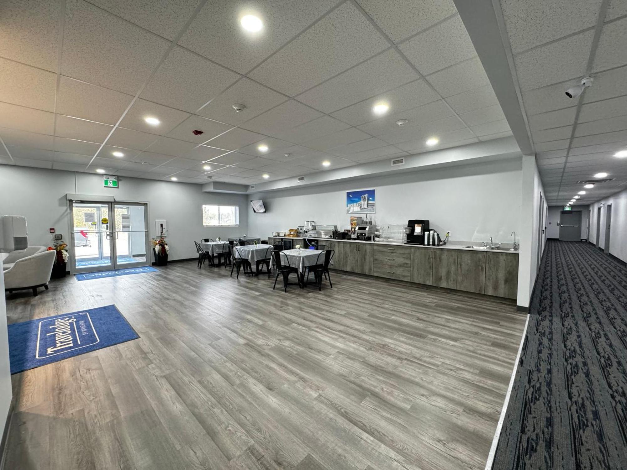 Travelodge By Wyndham Cochrane Luaran gambar