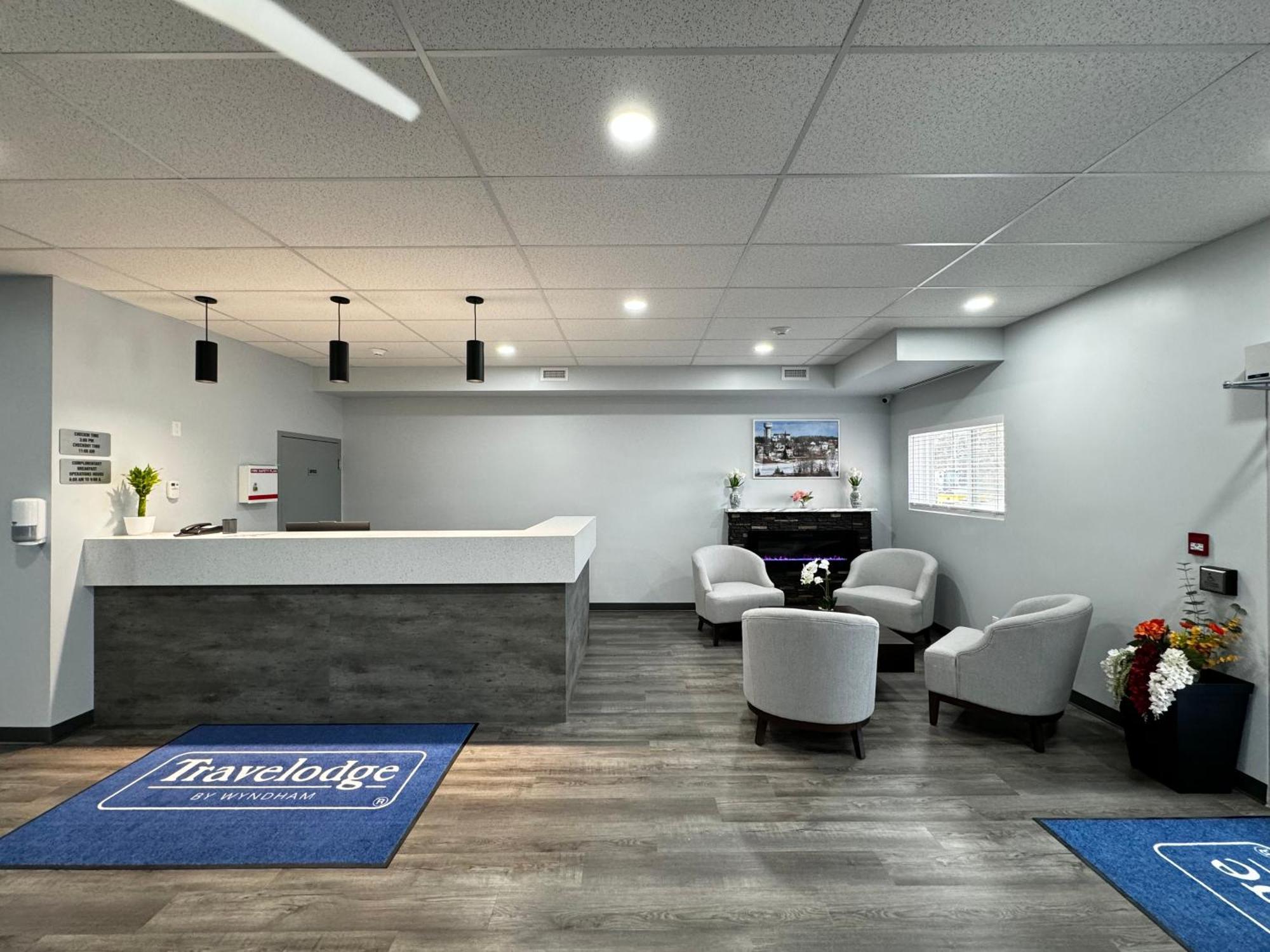 Travelodge By Wyndham Cochrane Luaran gambar