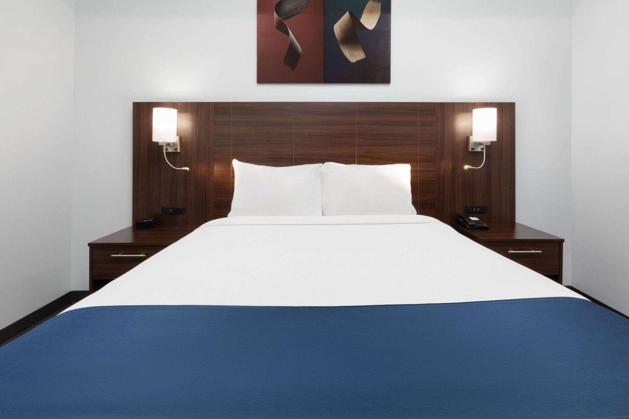 Travelodge By Wyndham Cochrane Luaran gambar