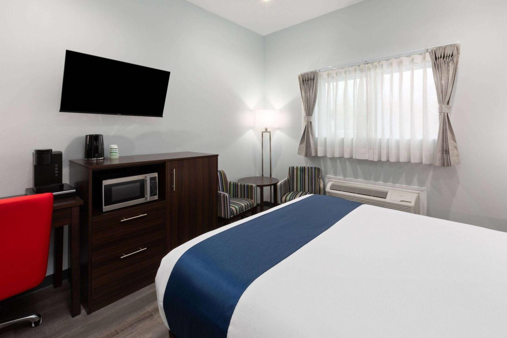 Travelodge By Wyndham Cochrane Luaran gambar