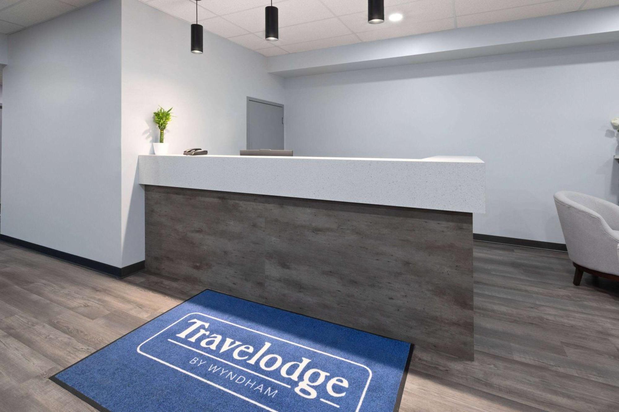 Travelodge By Wyndham Cochrane Luaran gambar
