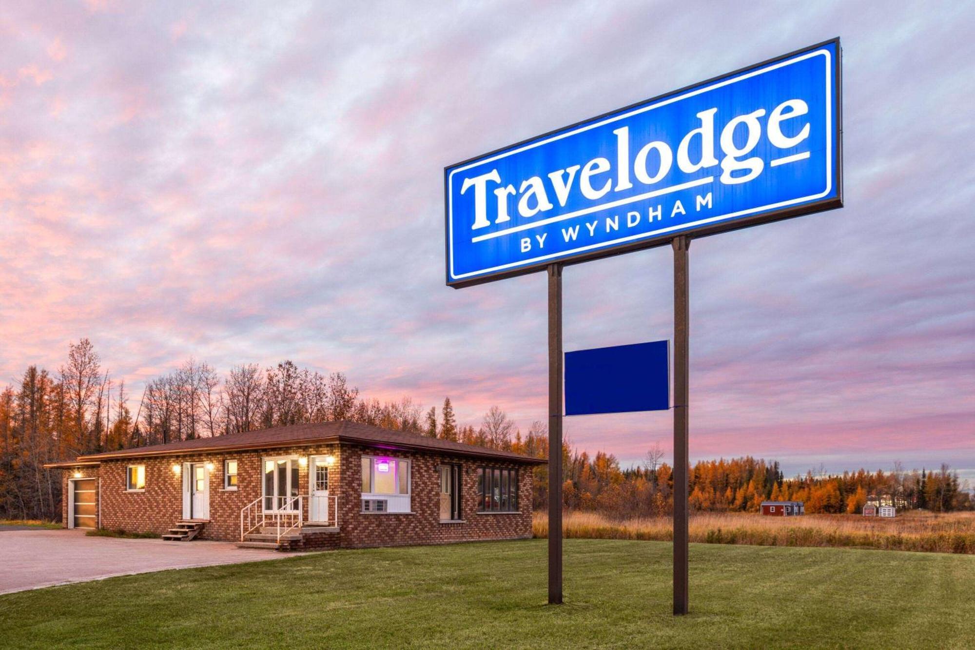 Travelodge By Wyndham Cochrane Luaran gambar